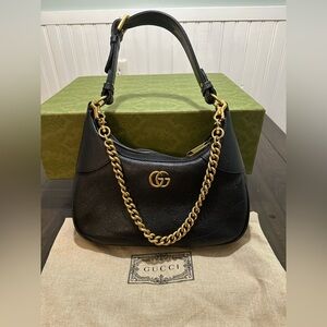 Gucci Small Aphrodite Shoulder bag